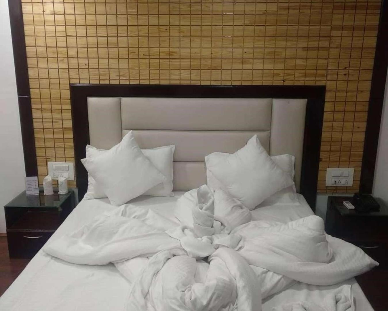 Hotel Bliss , Anantnag Exterior photo